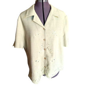Alfred Dunner woman's mint green embroidered button down top, 16